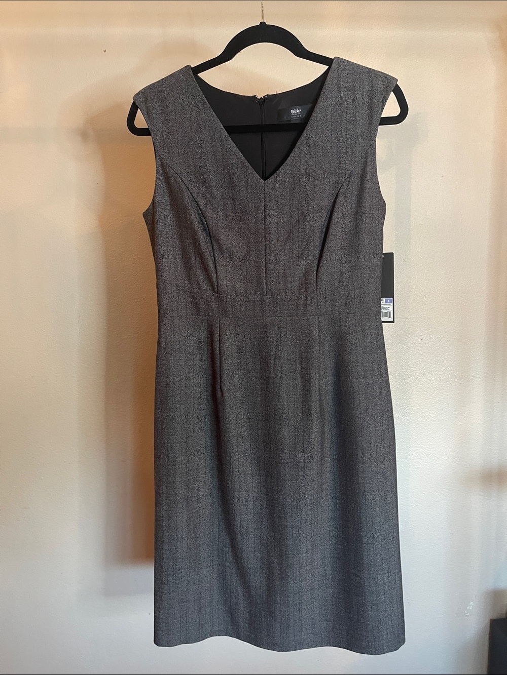 Mossimo Supply Co. Gray V-Neck Sheath Dress